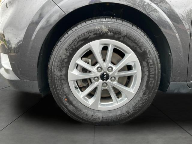 2024 Kia Carnival LX FWD