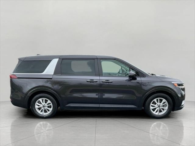 2024 Kia Carnival LX FWD