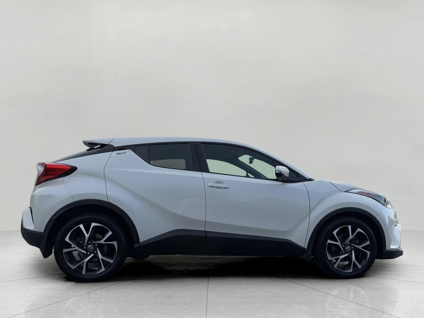 2018 Toyota C-HR XLE FWD