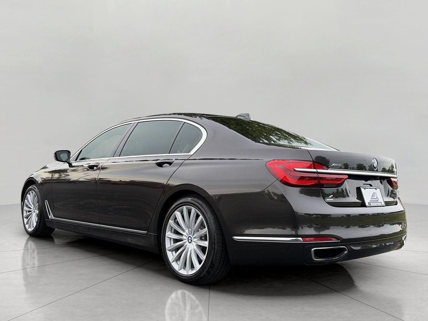 2017 BMW 7 Series 740i xDrive Sedan