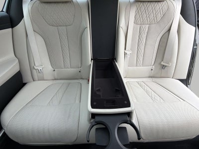 2017 BMW 7 Series 740i xDrive Sedan