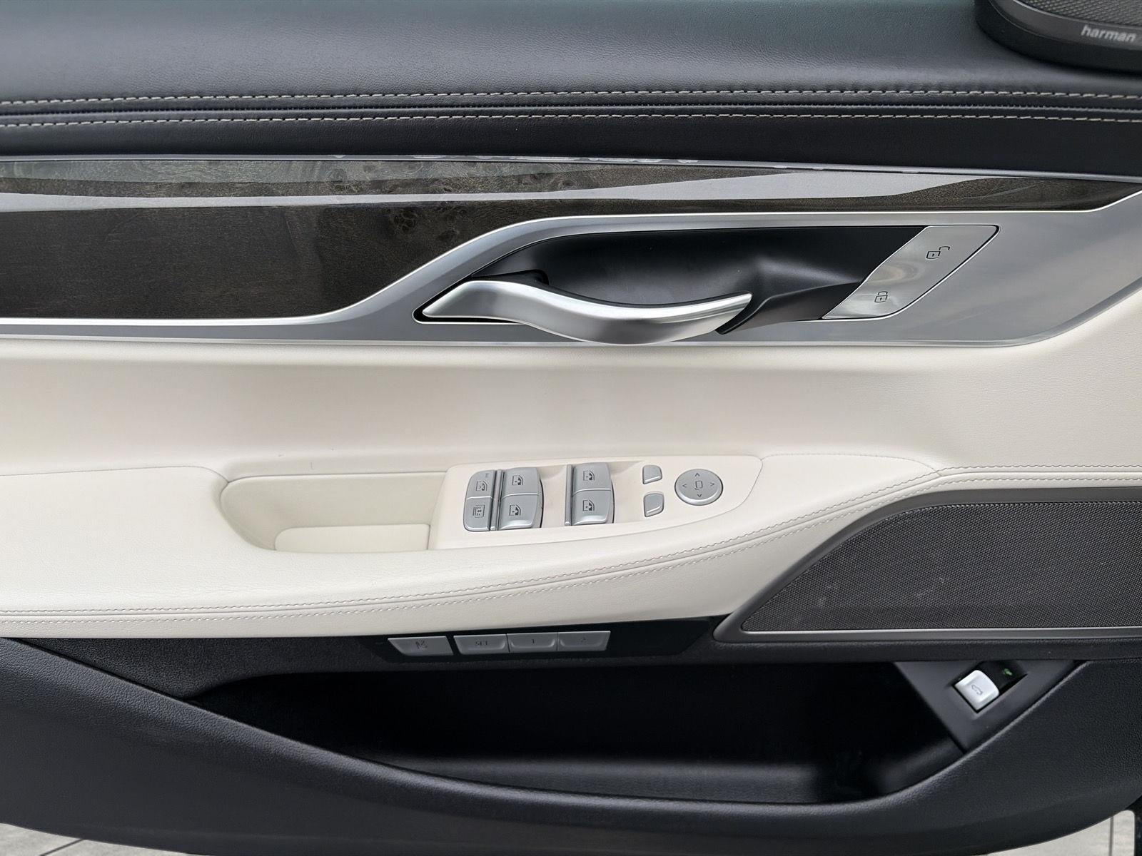 2017 BMW 7 Series 740i xDrive Sedan