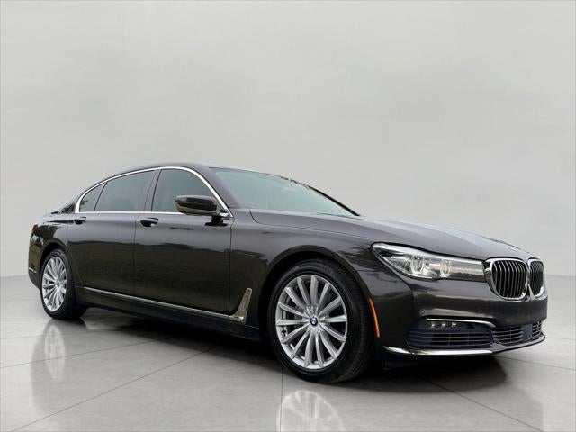 2017 BMW 7 Series 740i xDrive Sedan
