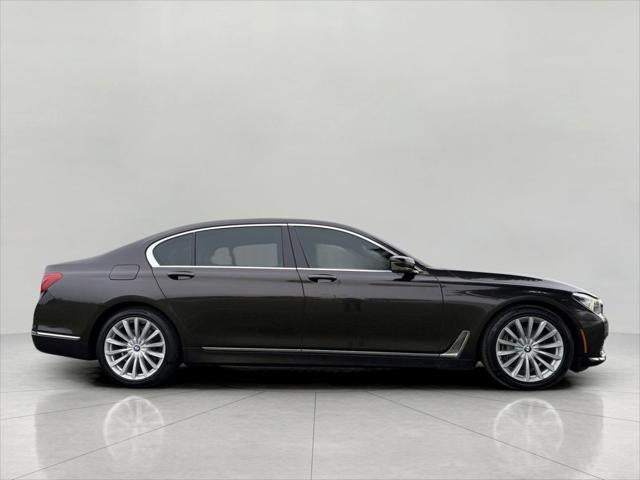 2017 BMW 7 Series 740i xDrive Sedan