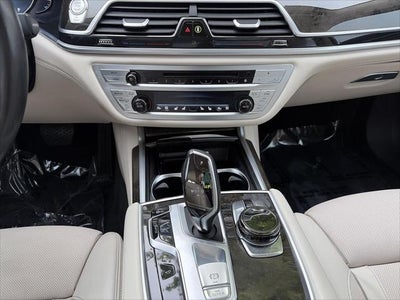 2017 BMW 7 Series 740i xDrive Sedan