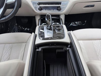 2017 BMW 7 Series 740i xDrive Sedan