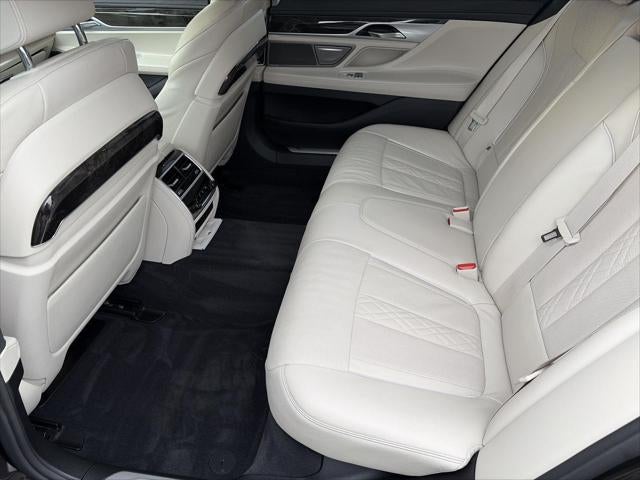 2017 BMW 7 Series 740i xDrive Sedan