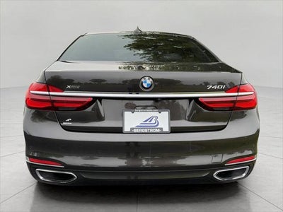 2017 BMW 7 Series 740i xDrive Sedan