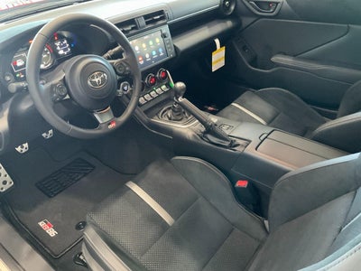 2026 Toyota GR86 Premium MT