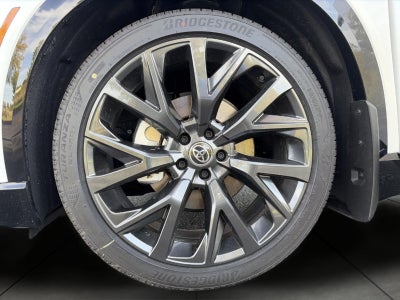 2026 Toyota Toyota Crown Signia Limited