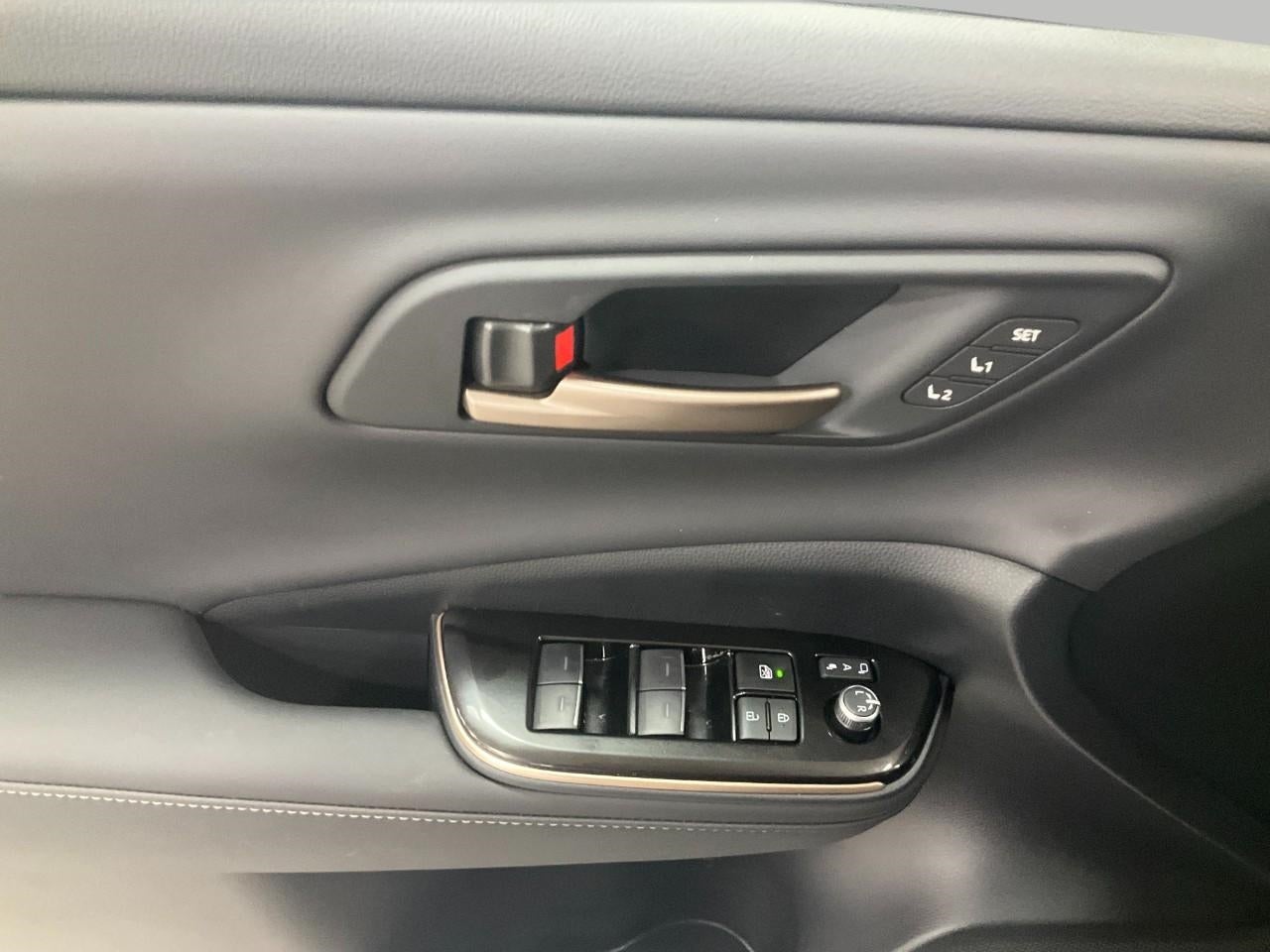 2025 Toyota Toyota Crown Signia Limited