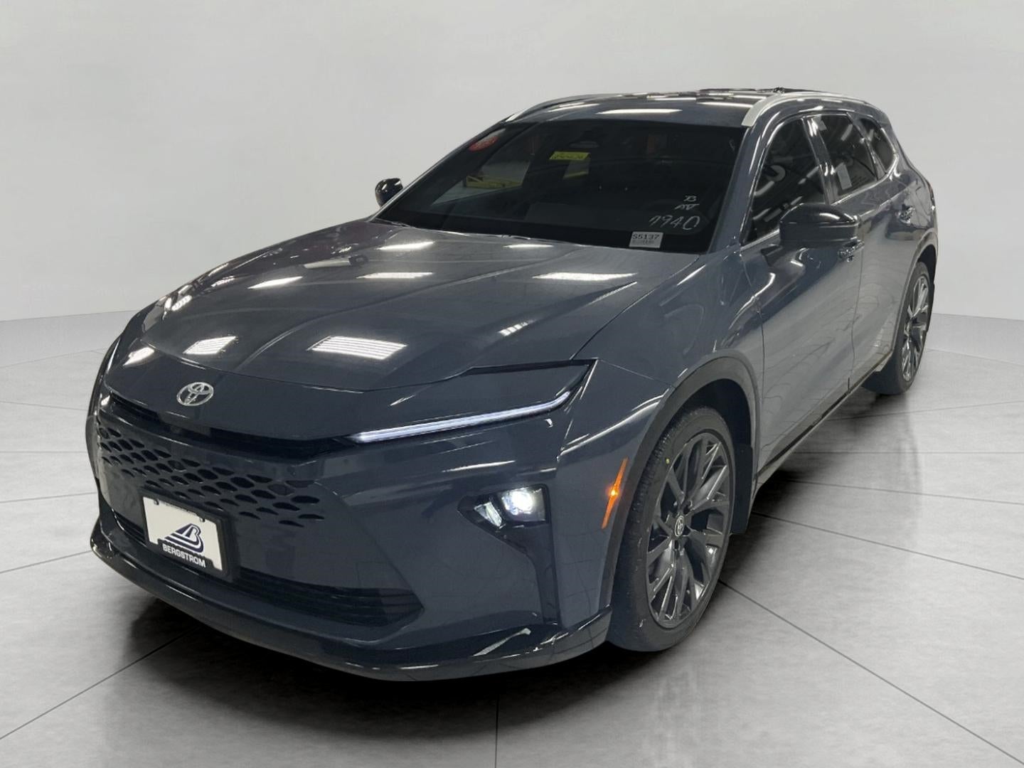 2025 Toyota Toyota Crown Signia Limited